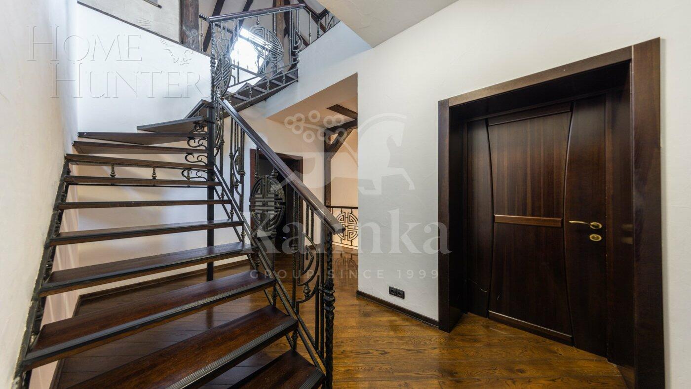 2-этажный коттедж 600 м² с отделкой