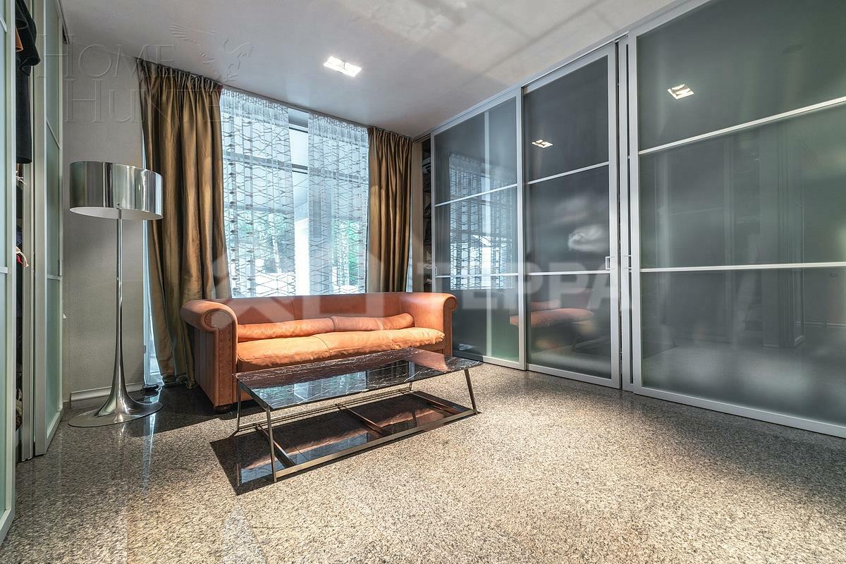 2-этажный коттедж 1 230 м² с отделкой