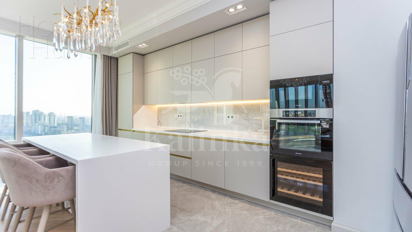 5-КОМН. КВАРТИРА С ОТДЕЛКОЙ 160 М² НА 23 ЭТАЖЕ