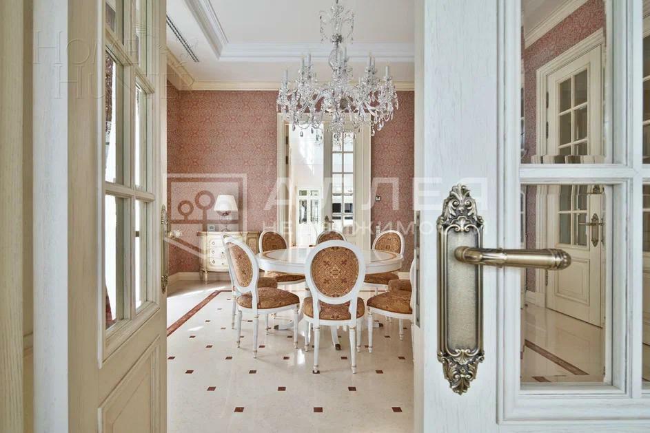 2-этажный коттедж 1 211 м² с отделкой