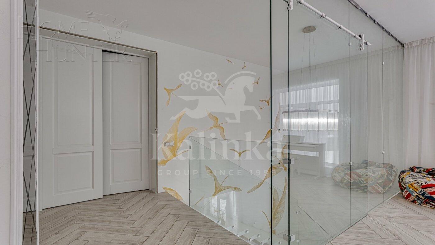 2-этажный коттедж 250 м² с отделкой