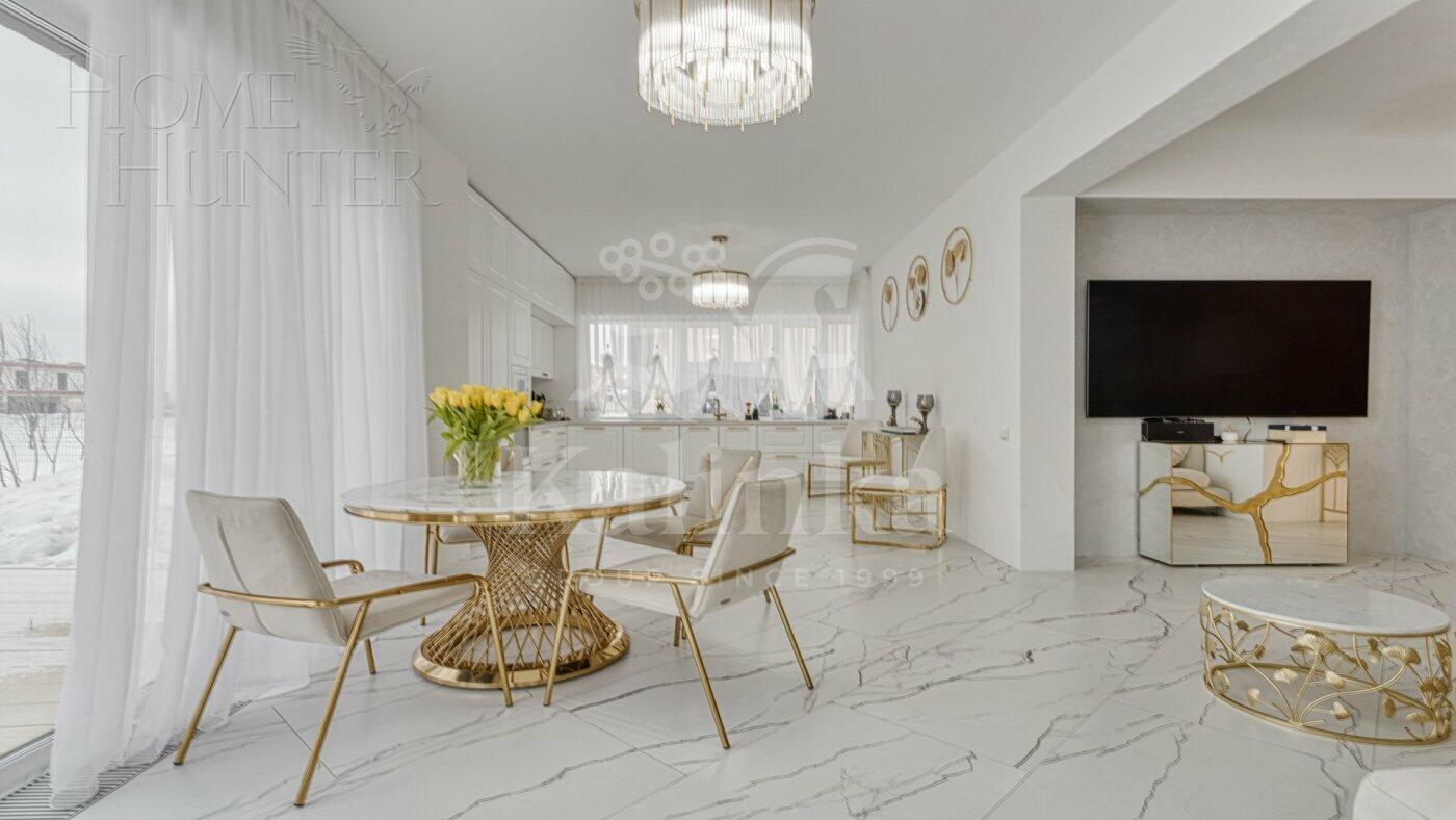 2-этажный коттедж 250 м² с отделкой