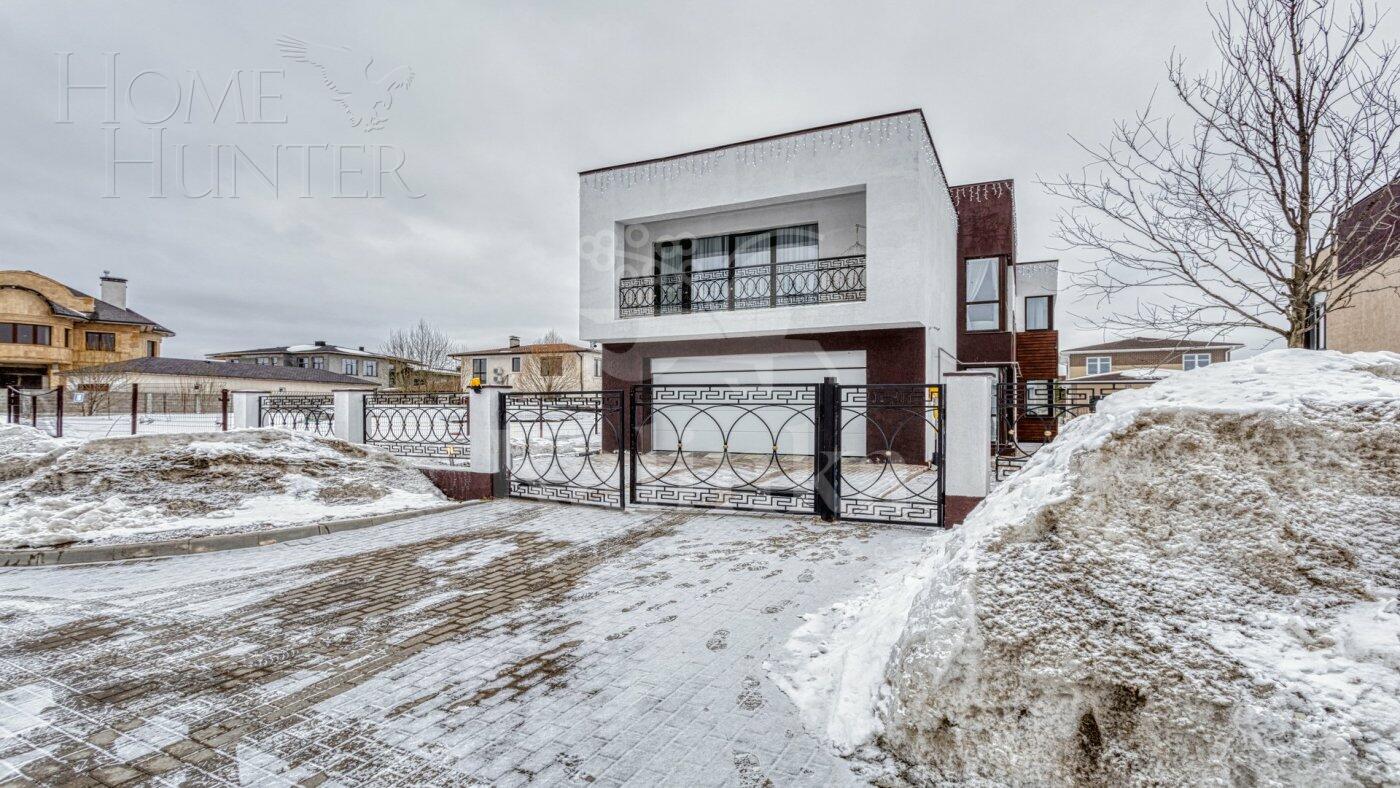 2-этажный коттедж 250 м² с отделкой