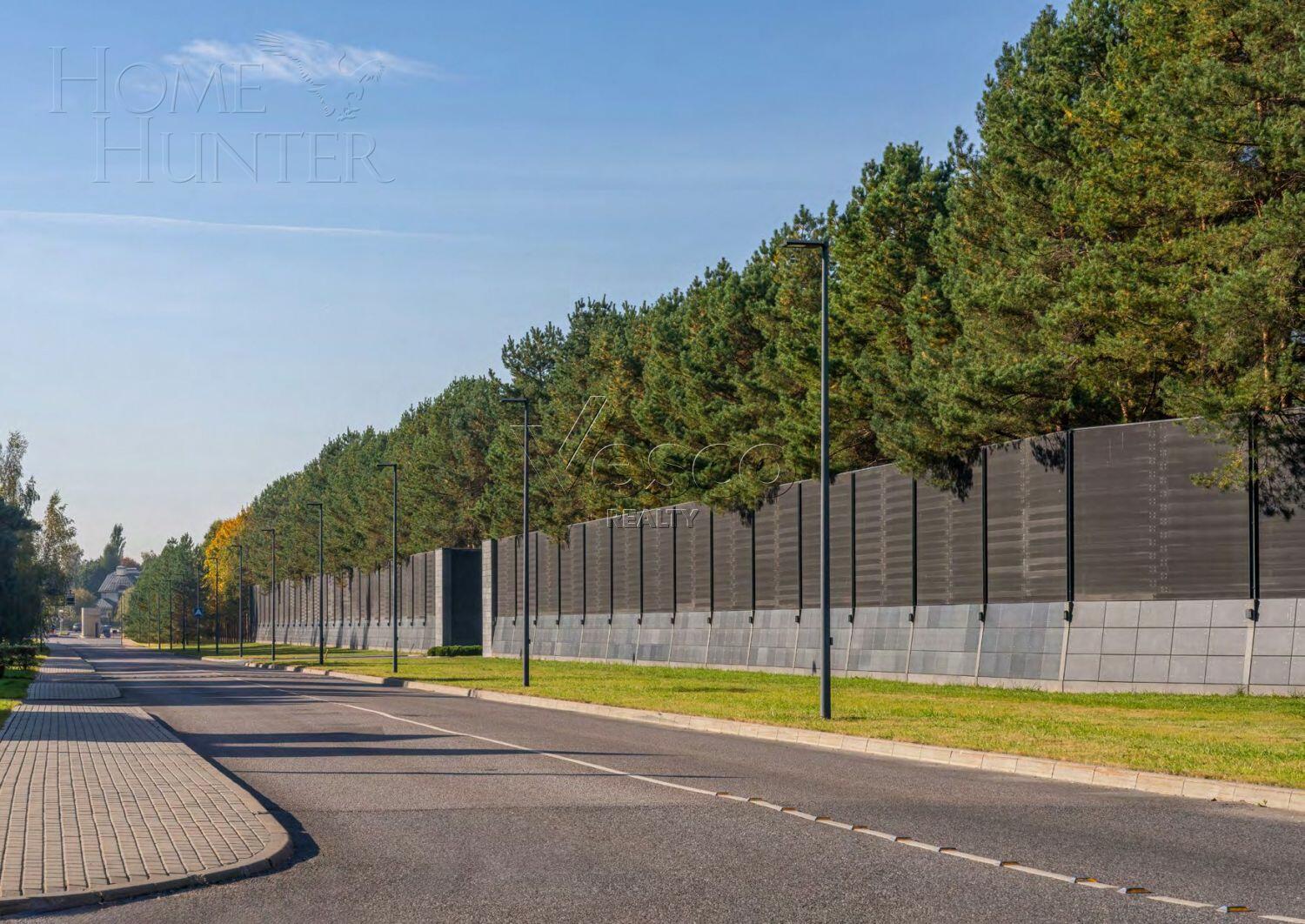 Участок 75.38 сот. в охраняемом поселке