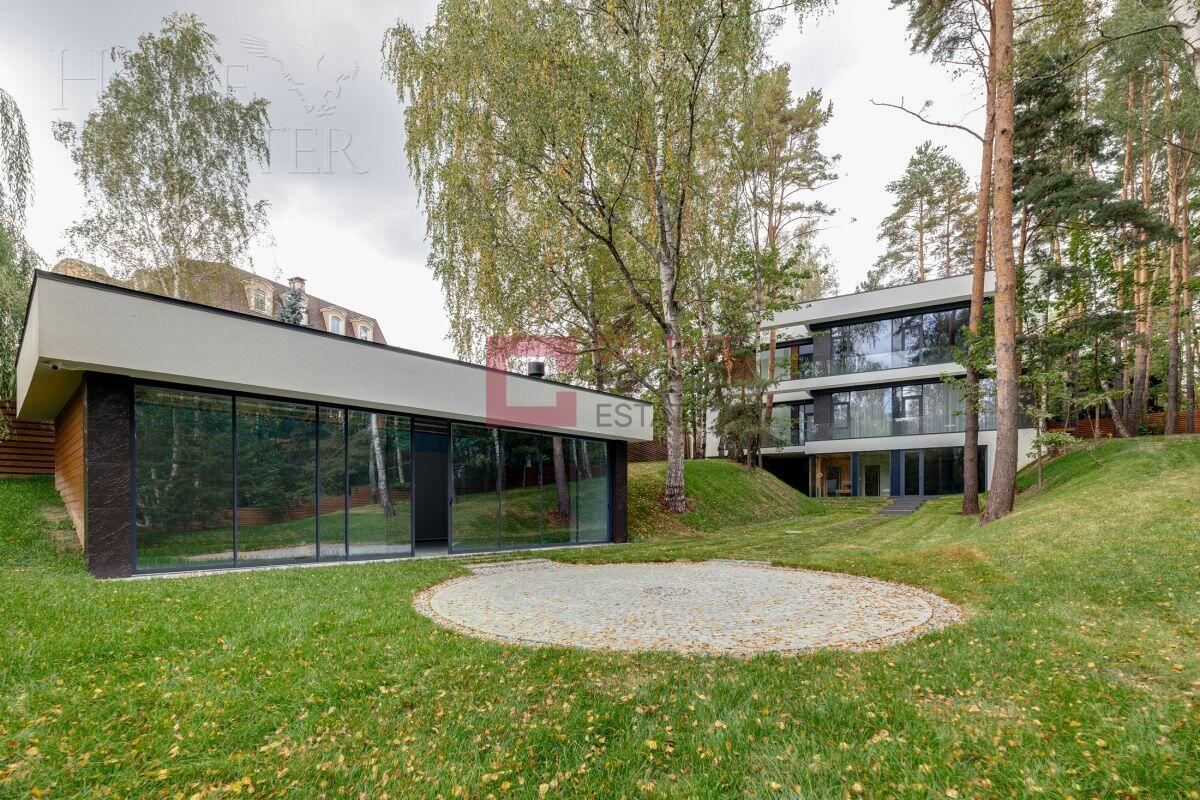 2-этажный коттедж 650 м² с отделкой