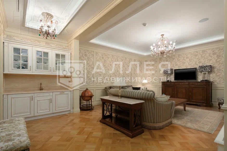 2-этажный коттедж 1 211 м² с отделкой