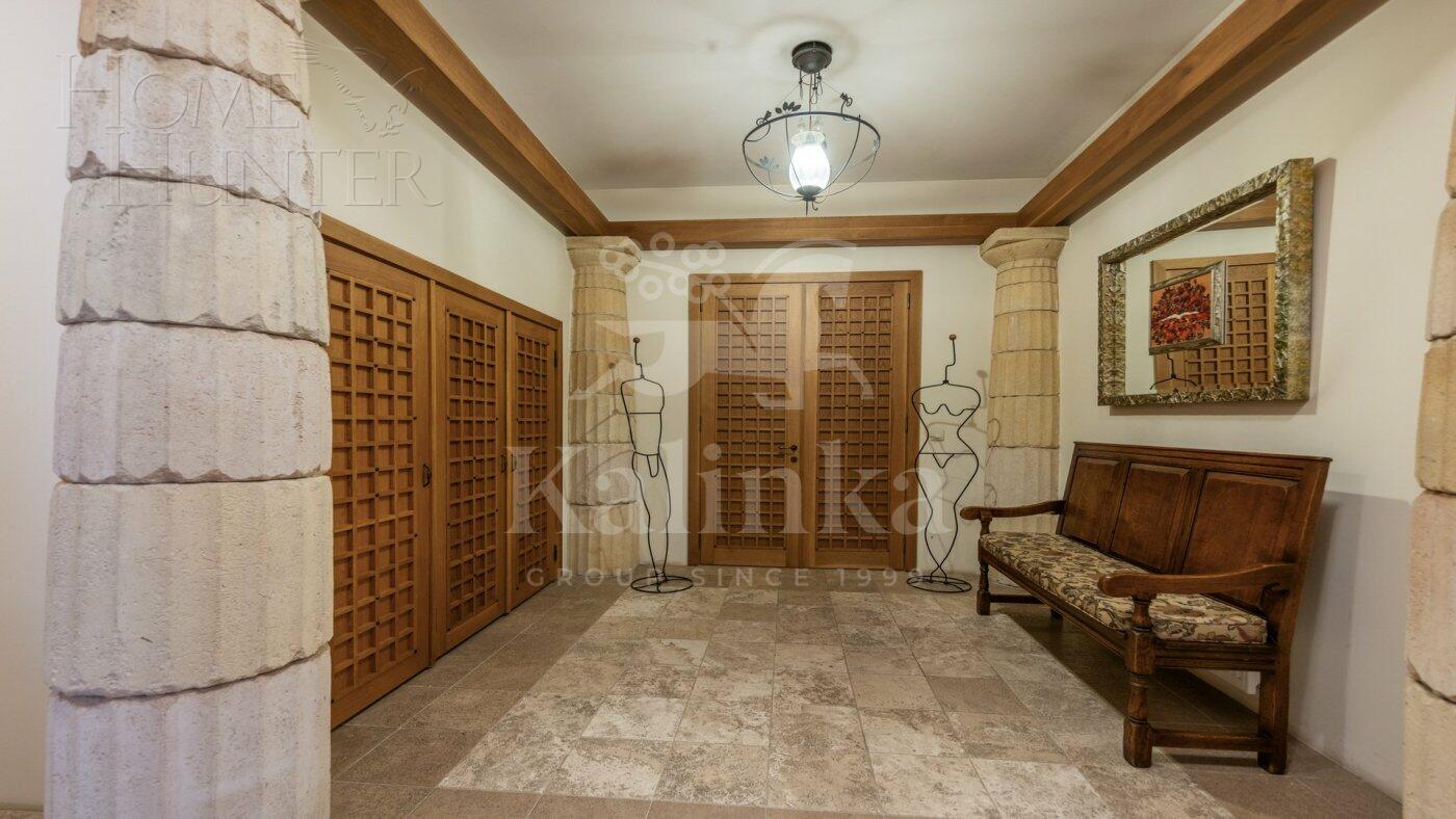 2-этажный коттедж 720 м² с отделкой