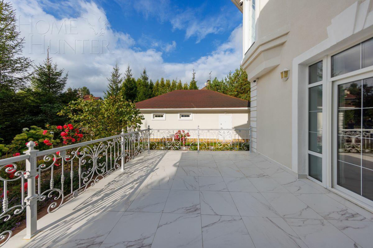 2-этажный коттедж 400 м² с отделкой