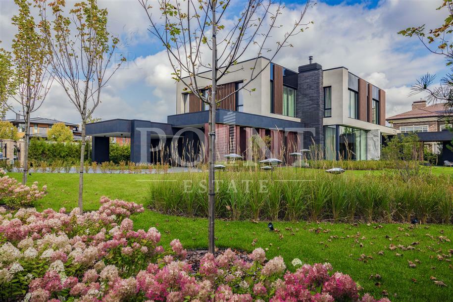 2-этажный коттедж 750 м² с отделкой