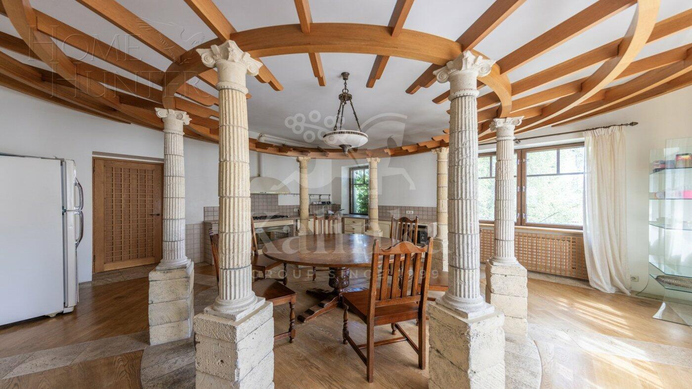 2-этажный коттедж 720 м² с отделкой