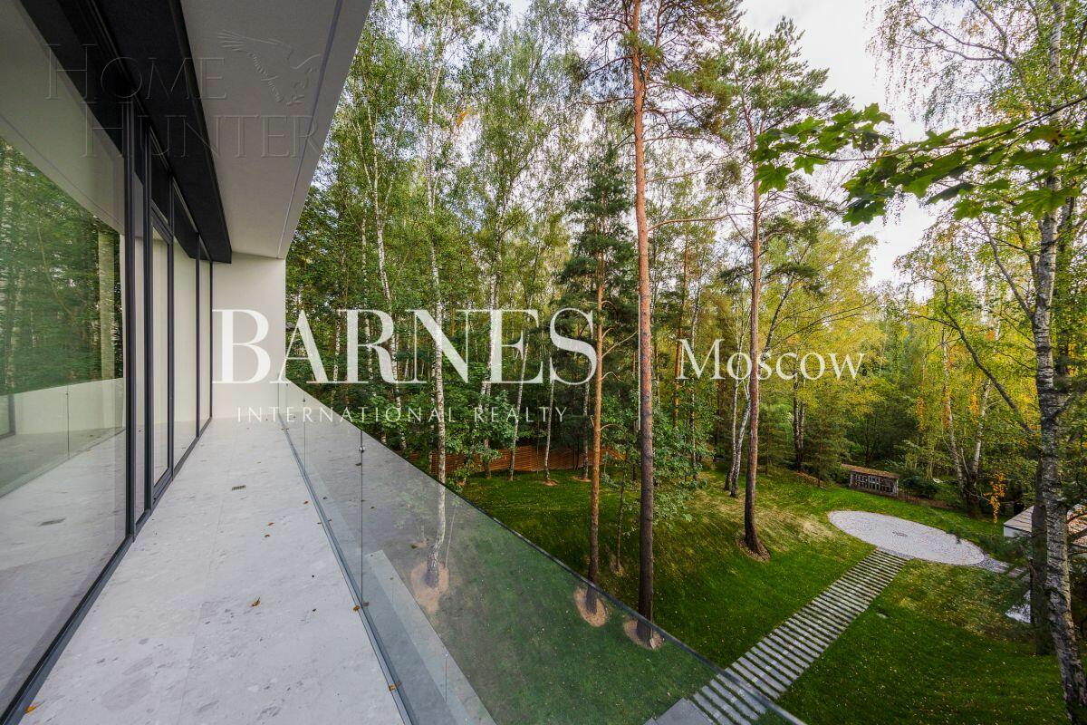 2-этажный коттедж 650 м² с отделкой