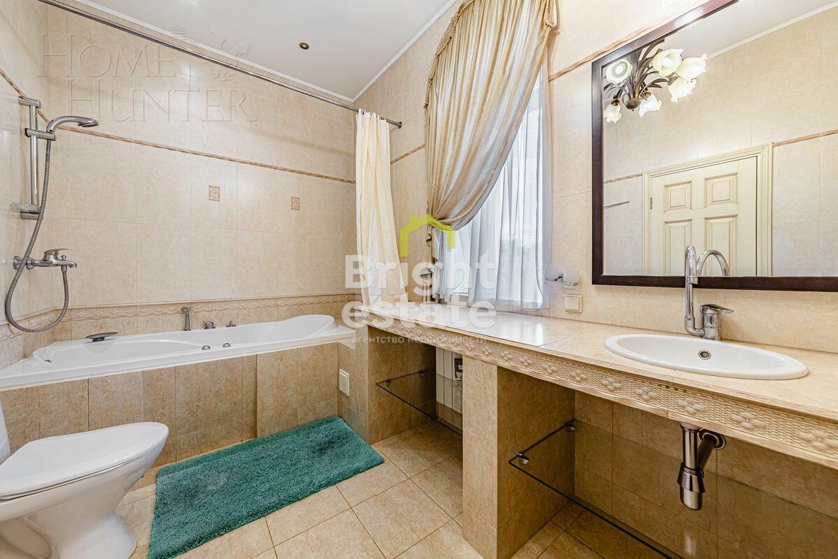 3-этажный коттедж 600 м² с отделкой