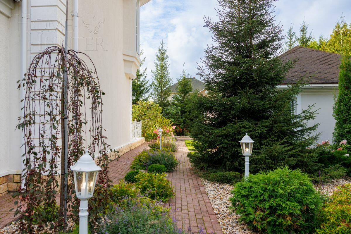 2-этажный коттедж 400 м² с отделкой