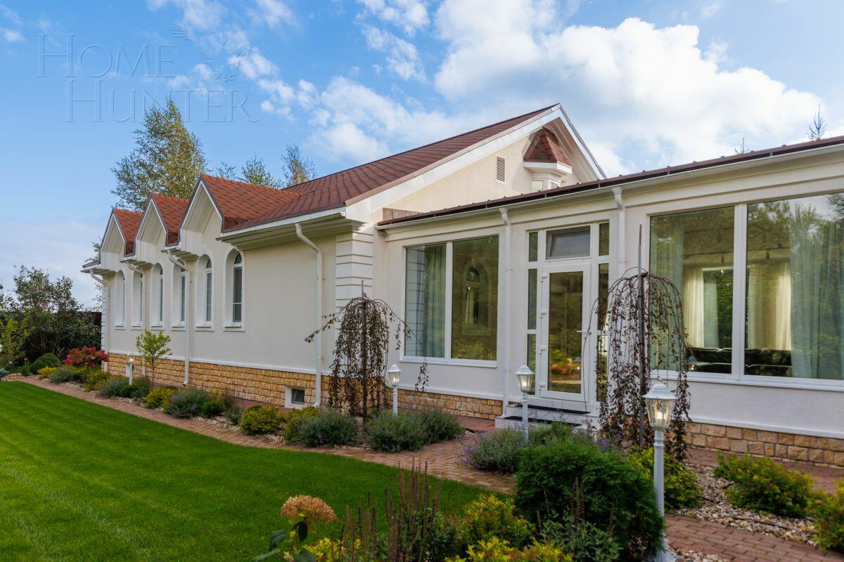 2-этажный коттедж 400 м² с отделкой