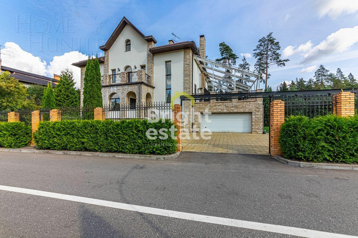 3-этажный коттедж 600 м² с отделкой