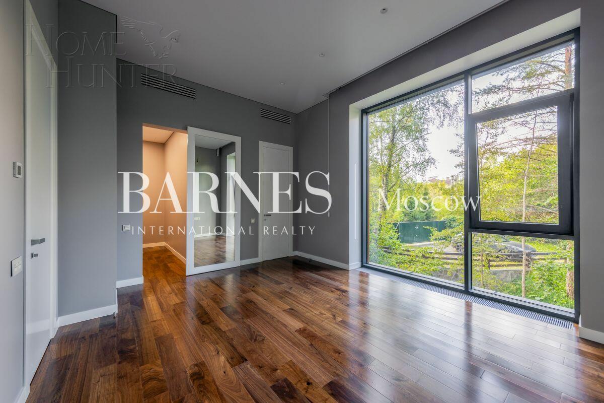 2-этажный коттедж 650 м² с отделкой