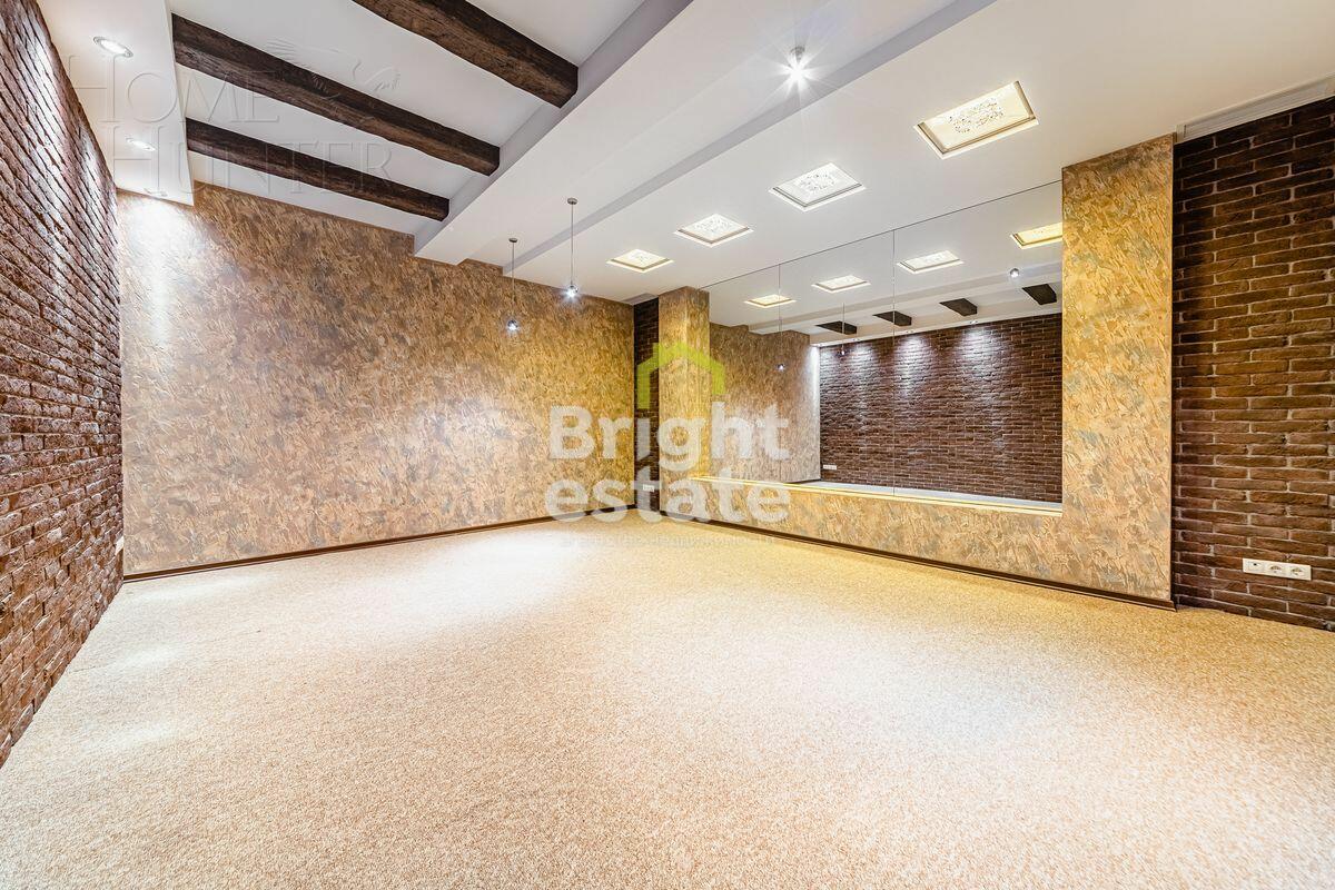 2-этажный коттедж 800 м² с отделкой