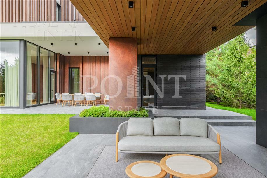 2-этажный коттедж 750 м² с отделкой