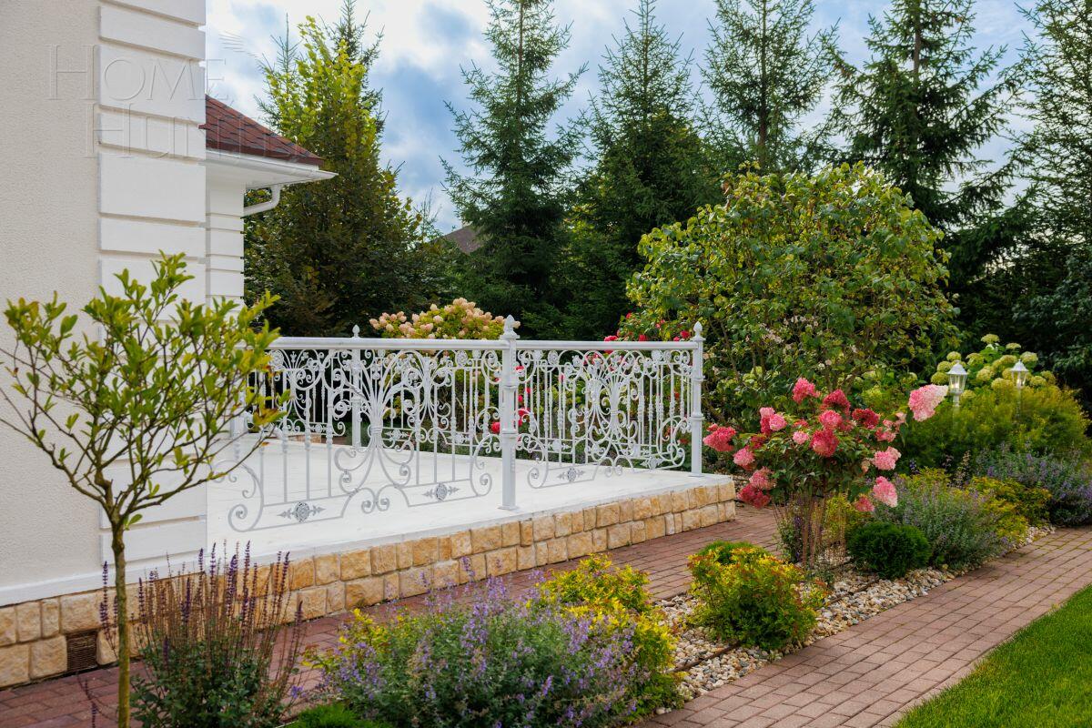 2-этажный коттедж 400 м² с отделкой