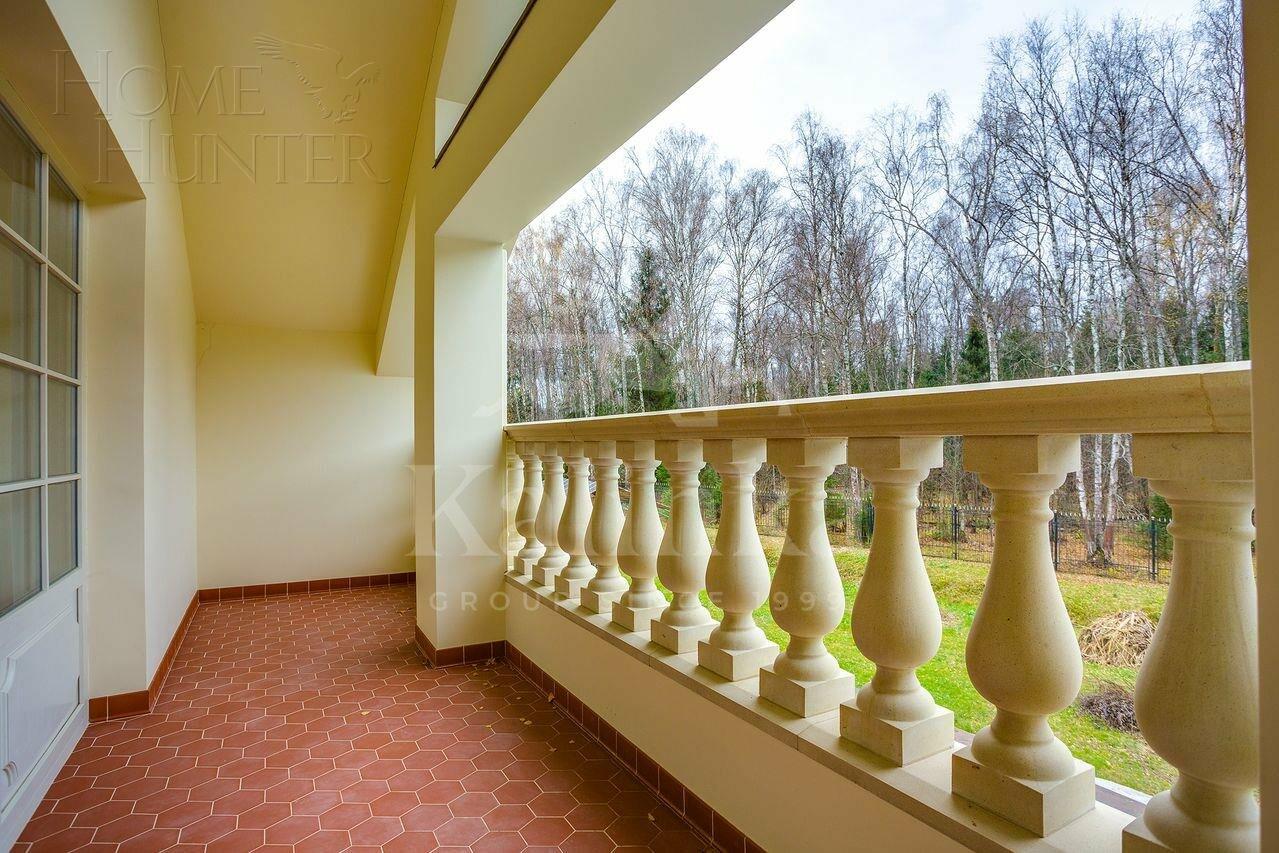 2-этажный коттедж 1 569 м² без отделки