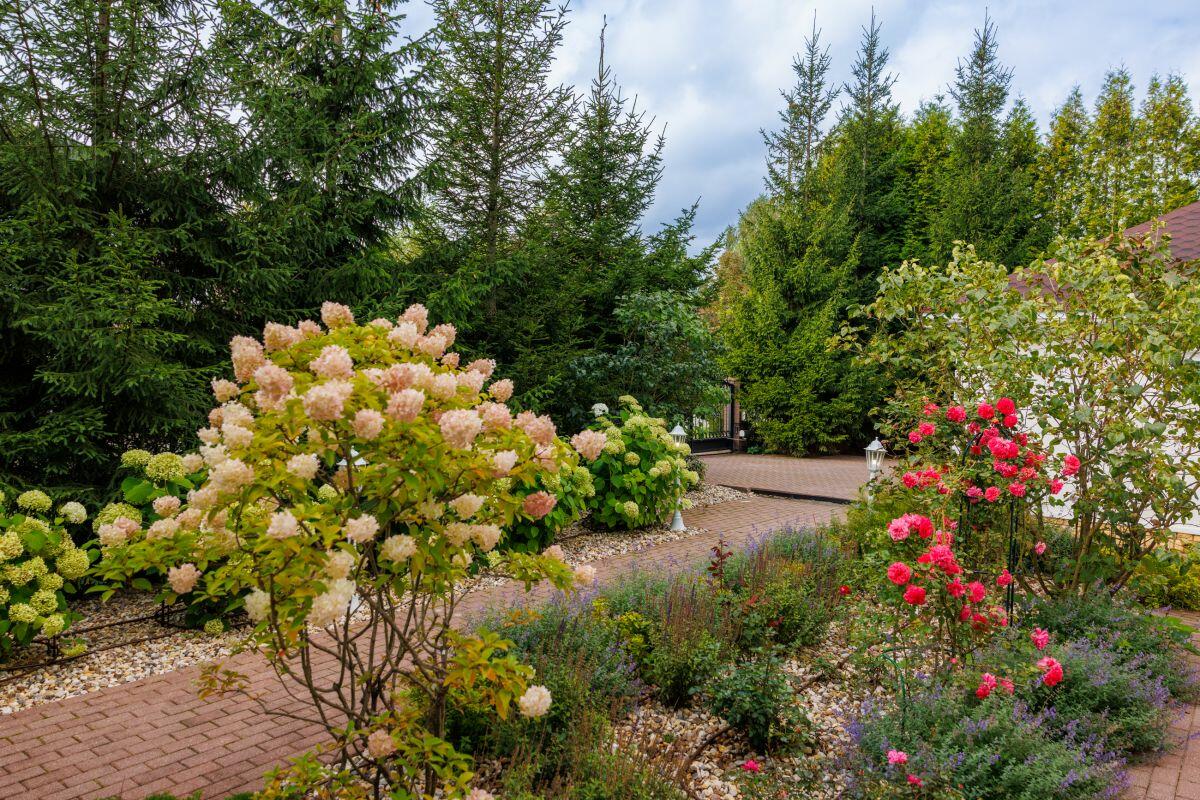 2-этажный коттедж 400 м² с отделкой