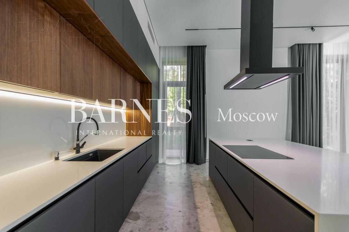 2-этажный коттедж 650 м² с отделкой