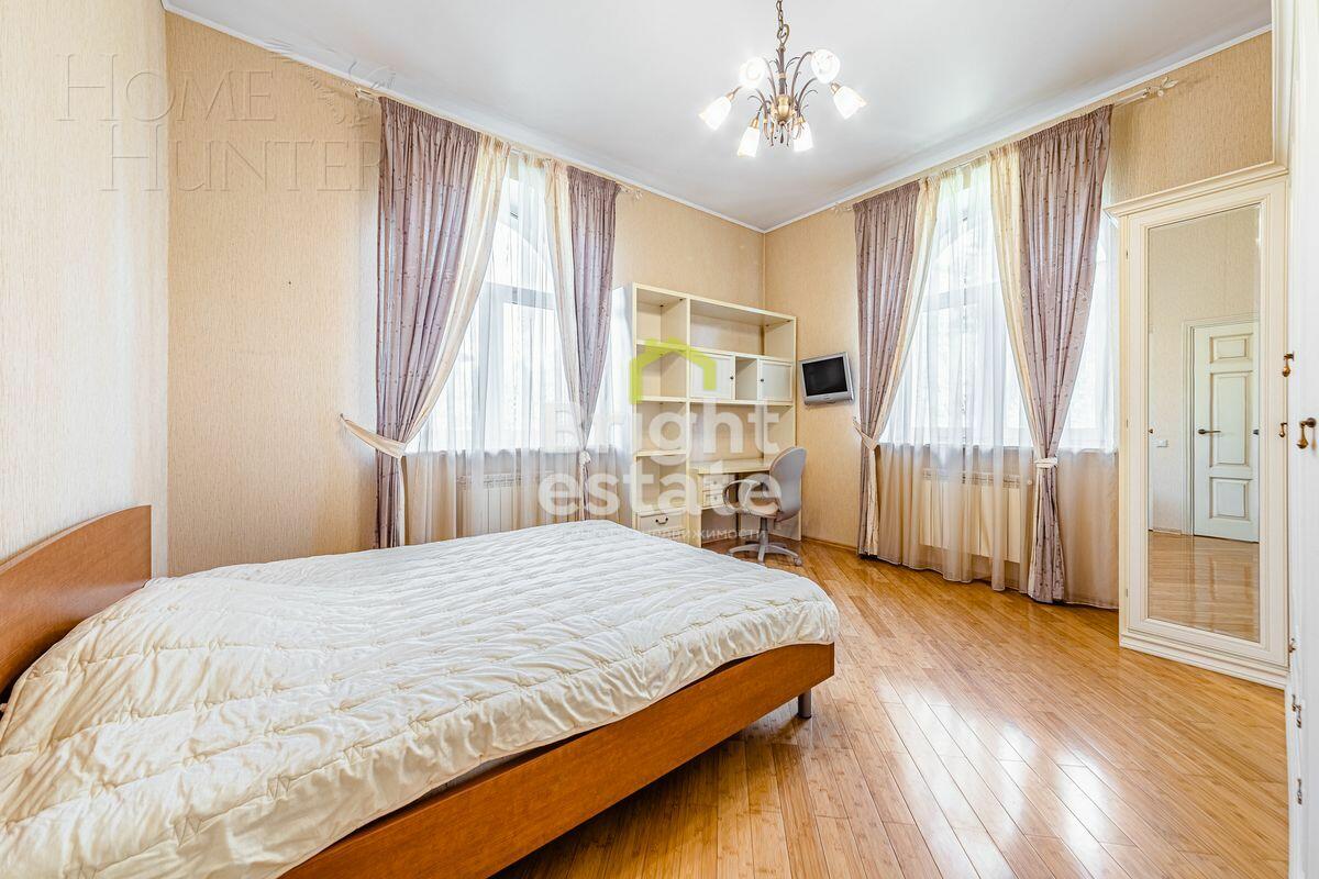 3-этажный коттедж 600 м² с отделкой