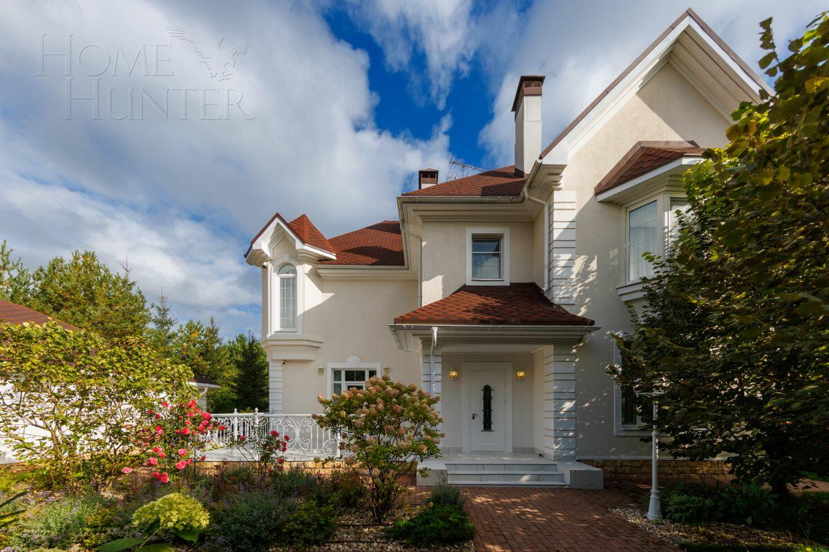 2-этажный коттедж 400 м² с отделкой