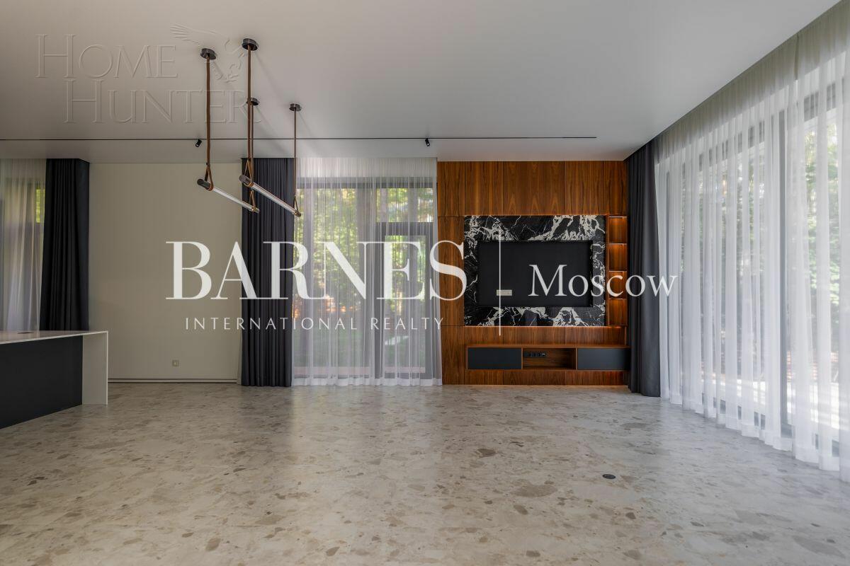 2-этажный коттедж 650 м² с отделкой