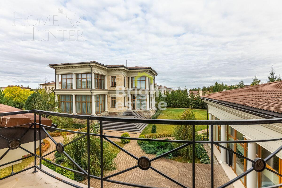 2-этажный коттедж 1 250 м² с отделкой