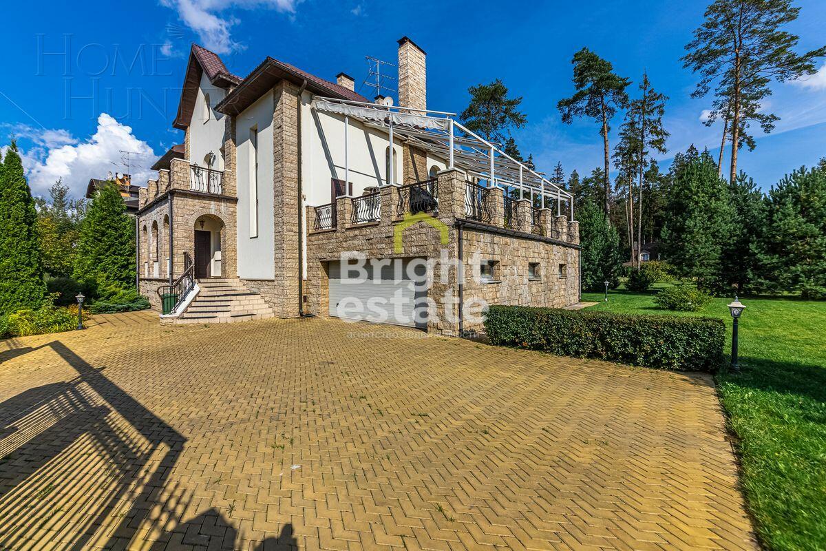 3-этажный коттедж 600 м² с отделкой