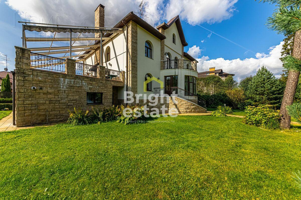 3-этажный коттедж 600 м² с отделкой