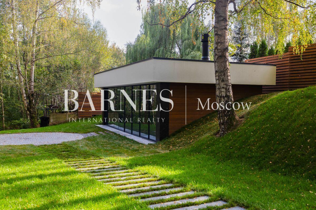 2-этажный коттедж 650 м² с отделкой