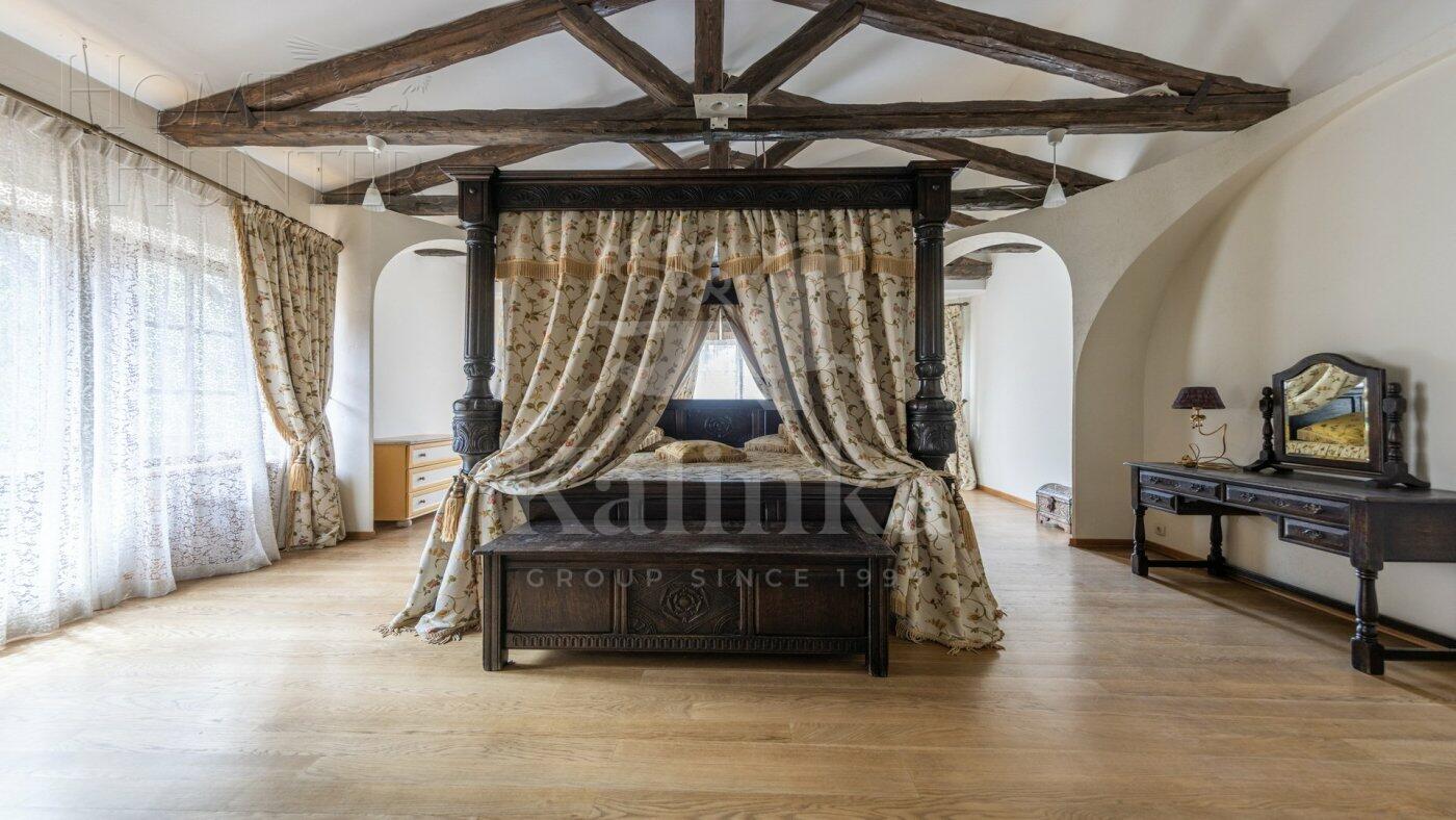 2-этажный коттедж 720 м² с отделкой