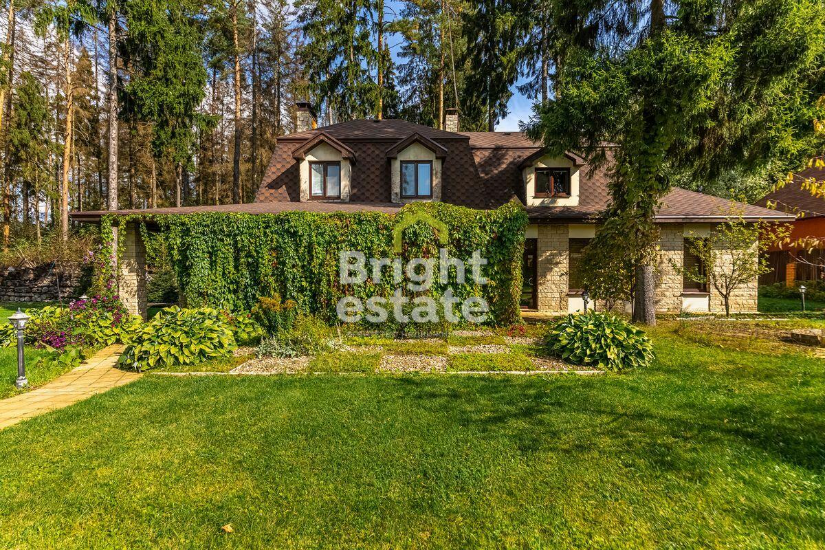 3-этажный коттедж 600 м² с отделкой