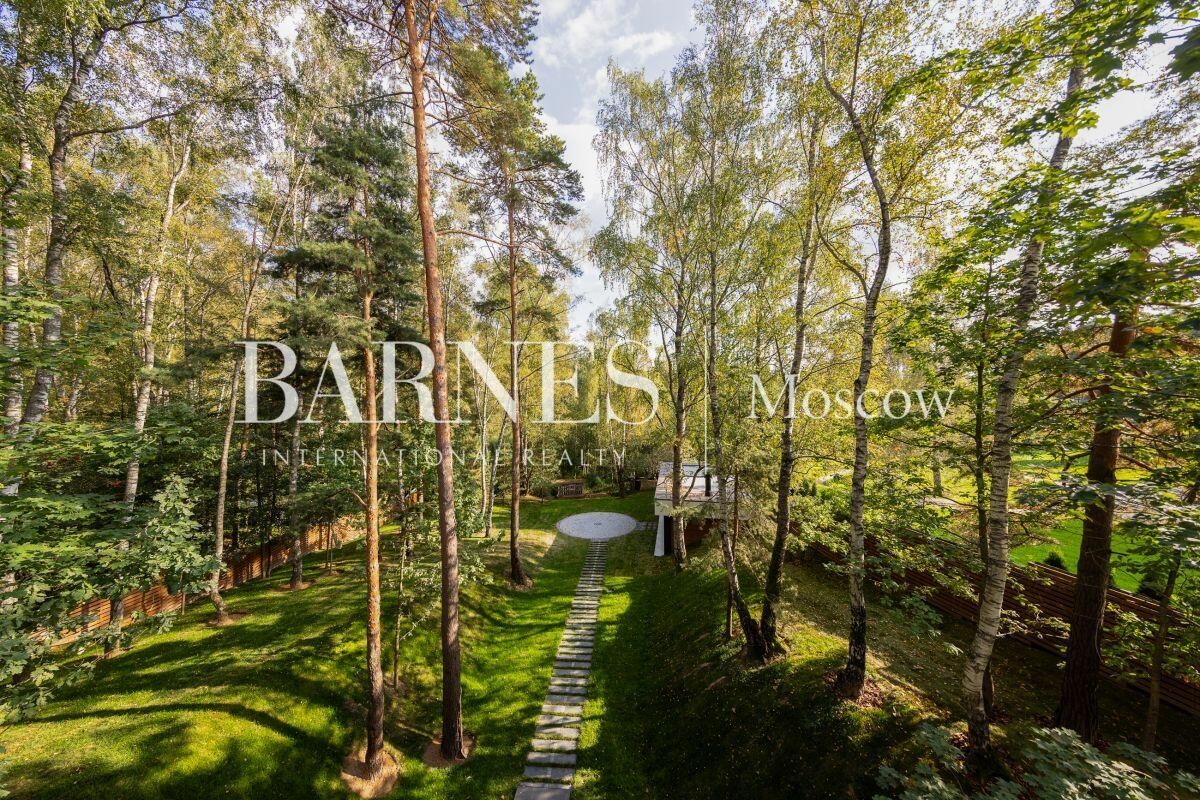 2-этажный коттедж 650 м² с отделкой