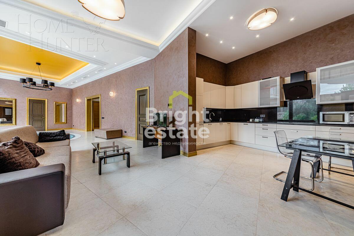 2-этажный коттедж 1 250 м² с отделкой