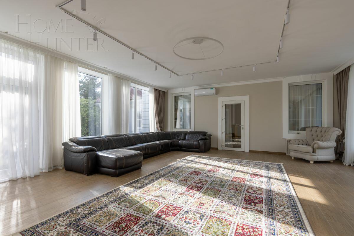 2-этажный коттедж 400 м² с отделкой