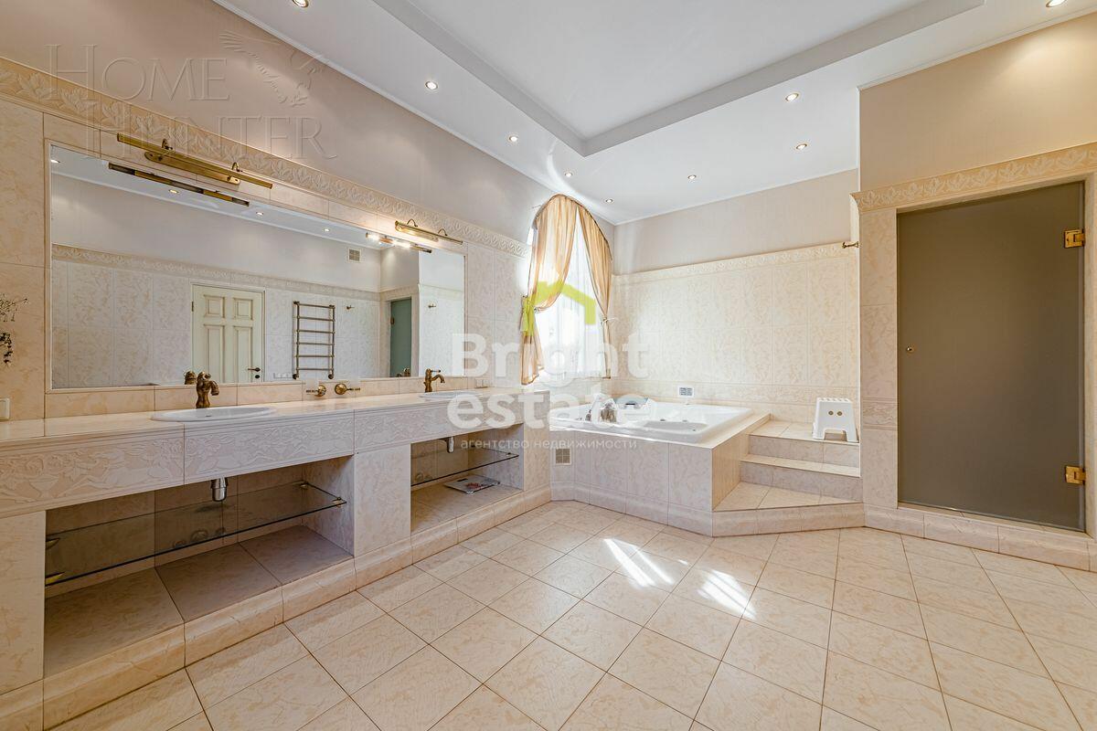 3-этажный коттедж 600 м² с отделкой