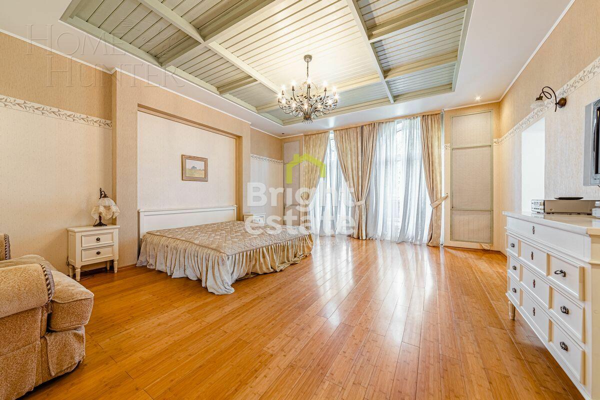 3-этажный коттедж 600 м² с отделкой