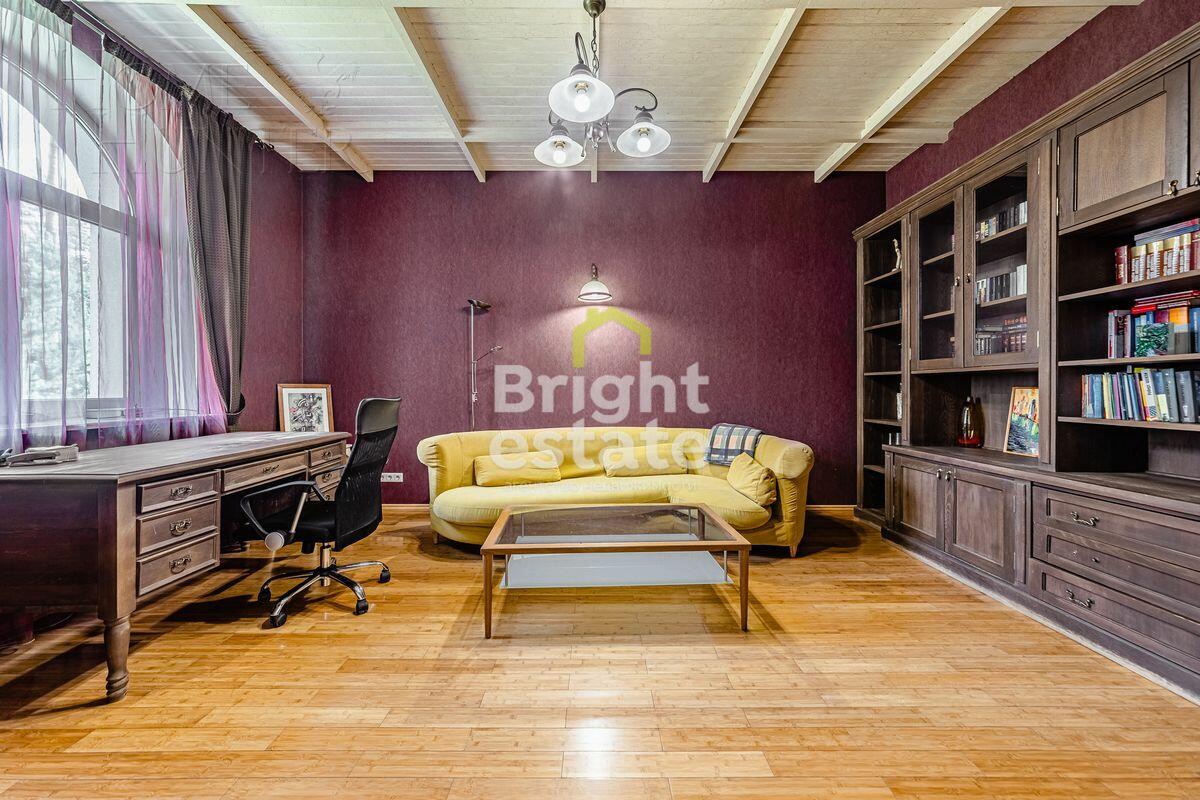 3-этажный коттедж 600 м² с отделкой