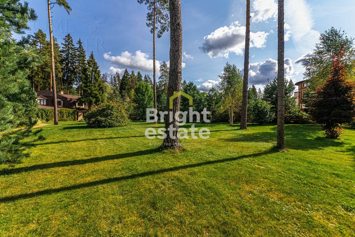 3-этажный коттедж 600 м² с отделкой