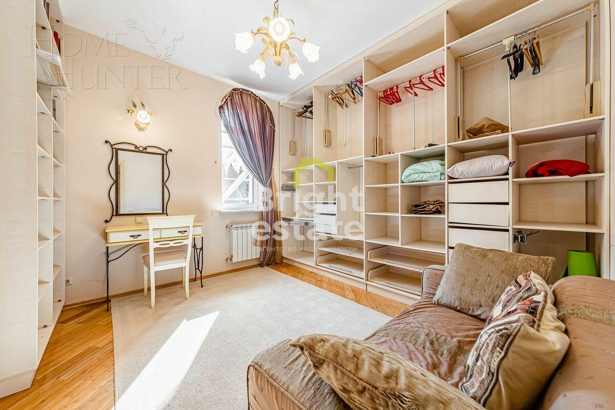 3-этажный коттедж 600 м² с отделкой