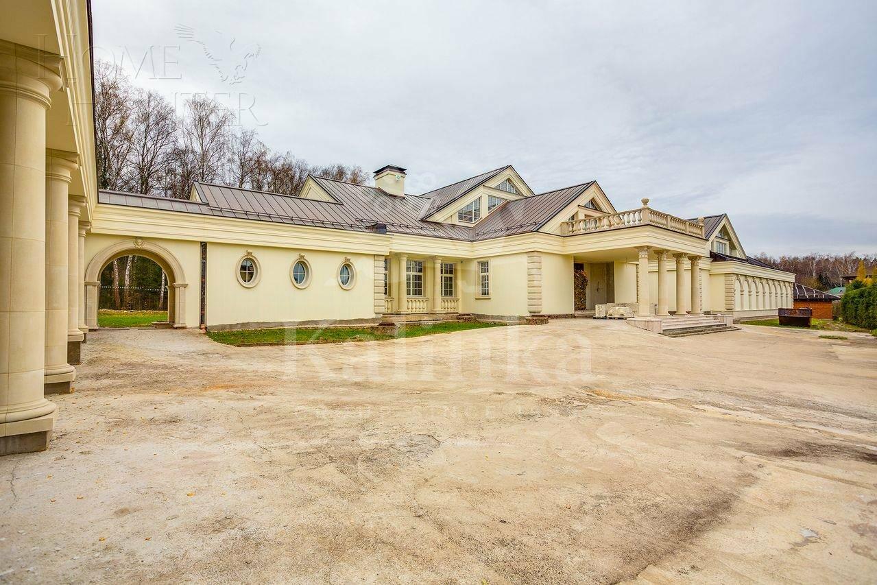 2-этажный коттедж 1 569 м² без отделки