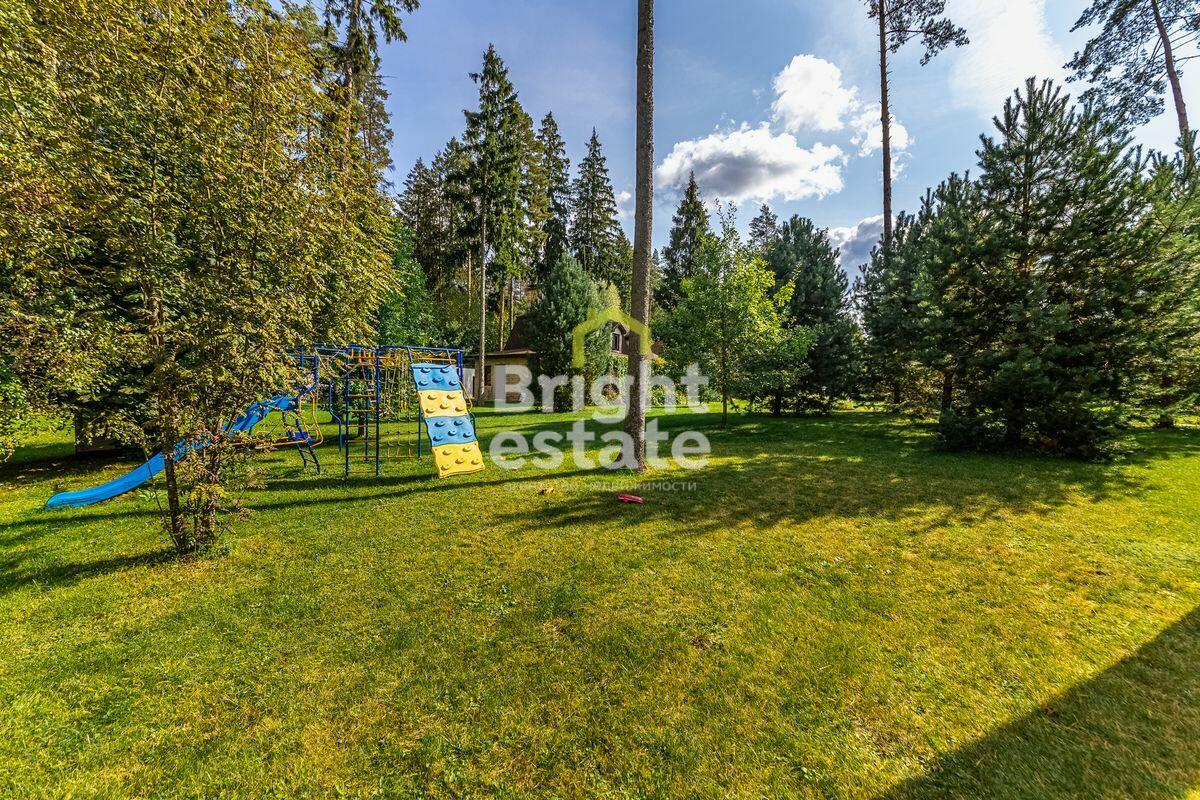 3-этажный коттедж 600 м² с отделкой