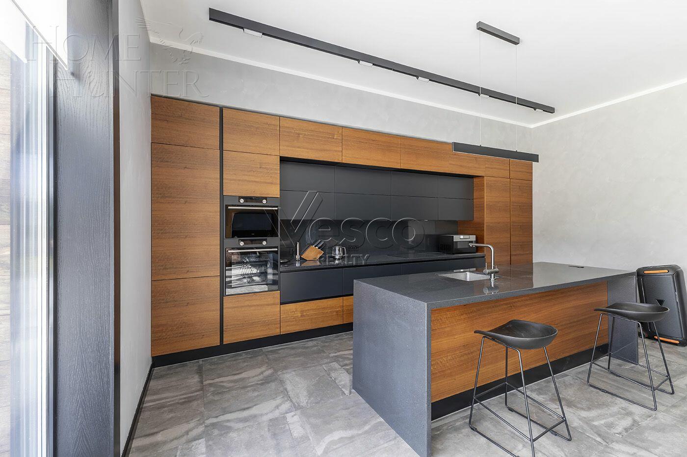 2-этажный коттедж 540 м² с отделкой