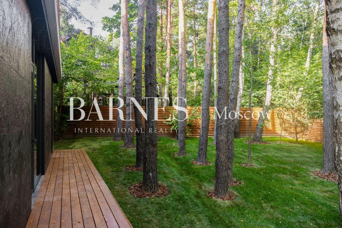 2-этажный коттедж 650 м² с отделкой