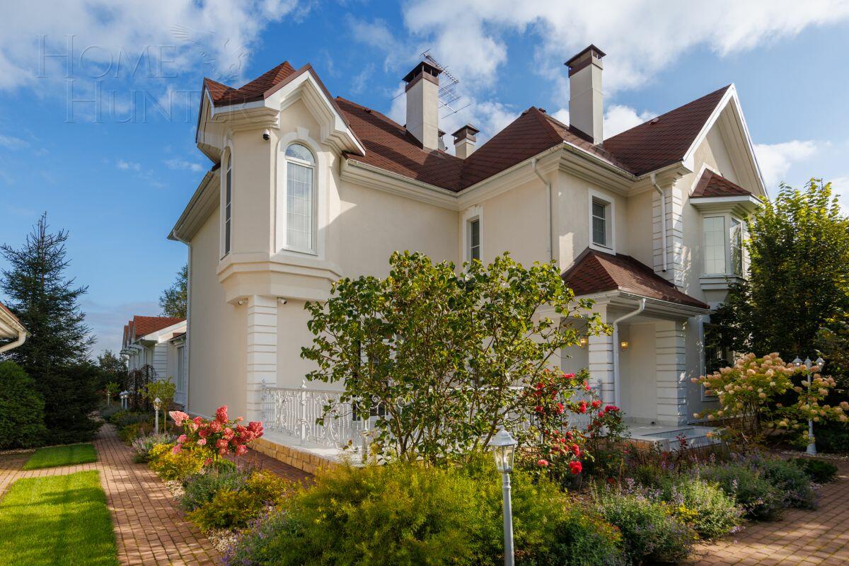 2-этажный коттедж 400 м² с отделкой