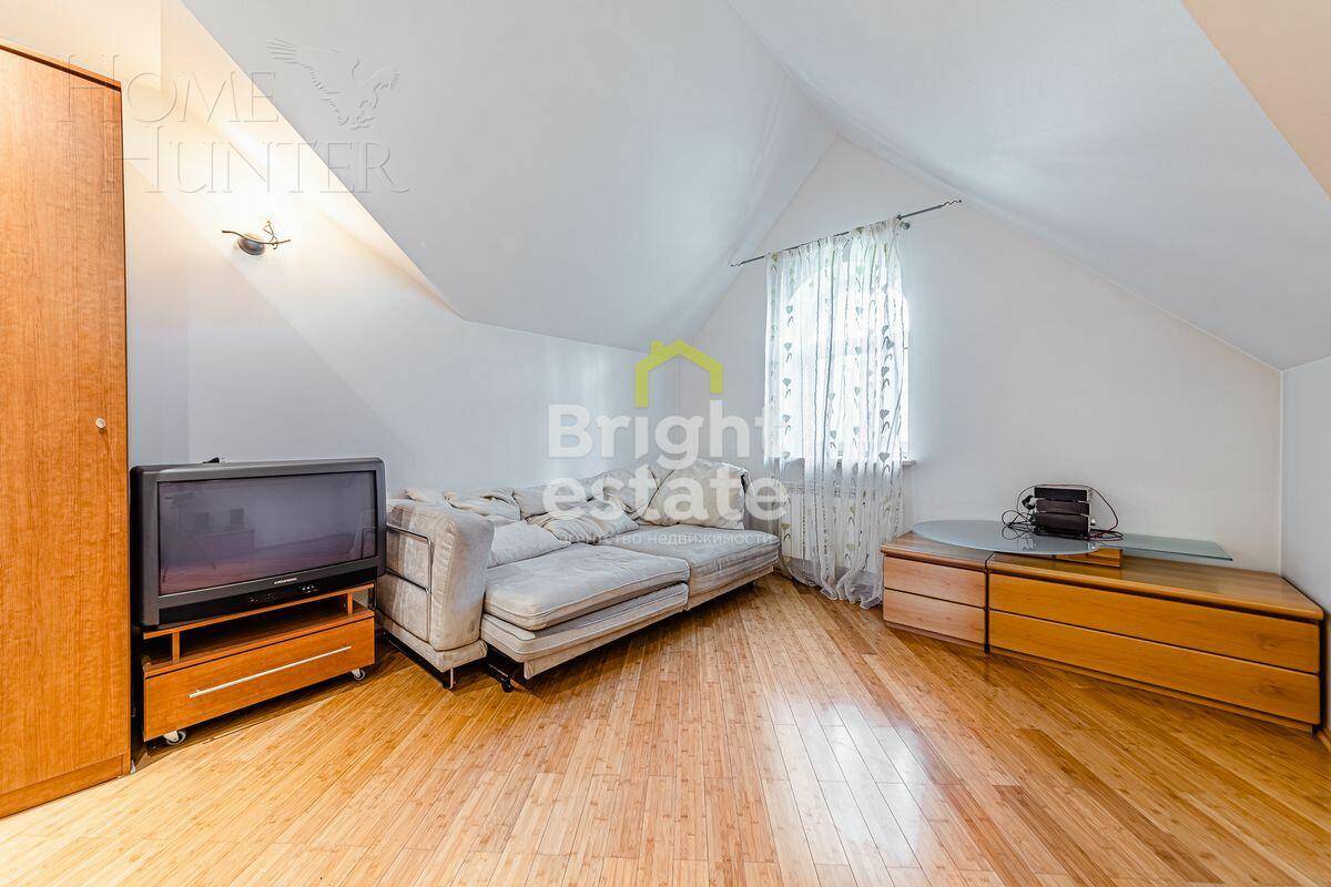 3-этажный коттедж 600 м² с отделкой