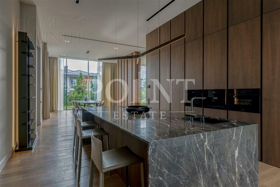 2-этажный коттедж 750 м² с отделкой